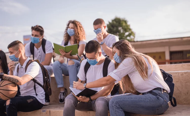 Impact of the COVID-19 pandemic on student life essay