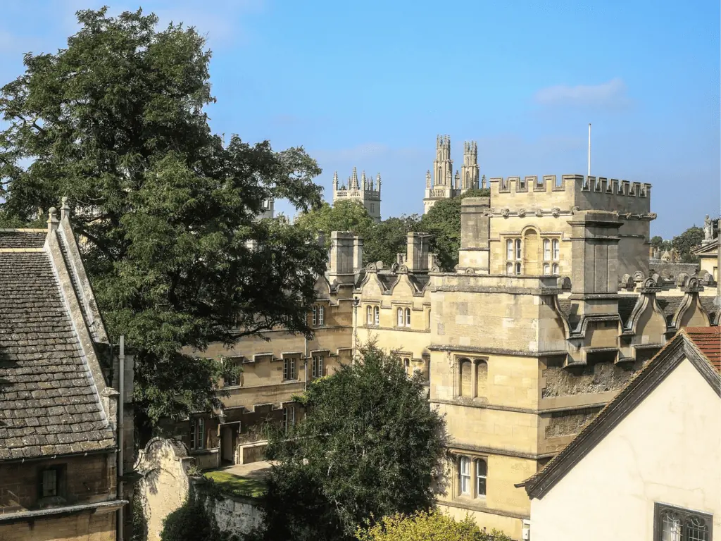 University College at Oxford is one of the leading and best colleges for physics